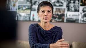 People who liked sahra wagenknecht's feet, also liked Haookfneoxxegm