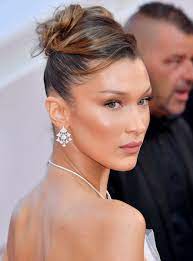 bella hadid just went full on blonde after her rumored breakup bella hadid hair bella hadid makeup bella beauty