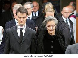 En a nem schuldig emakt an. Belgiens Grafin Anne Komorowski Und Ihr Sohn Charles Henri Kommen Fur Die Trauerfeier Von Graf Patrick D Udekem D Acoz An Die Eglise Saint Pierre In Bastogne Belgien 30 September 2008 Graf Patrick D Udekem D Acoz Vater