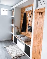 Der Eingangsbereich Empfangt Uns Nicht Nur In Unserem Zu Hause Er Ist Auch Der Erste Eindruck De In 2020 Flur Mobel Eingangsbereich Einrichten Garderobe Mit Sitzbank