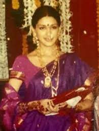 Sonali bendre is an indian actress, model, and author who is predominantly known for her roles in hindi films. Siliconeer Sonali Bendre Ironic That Gudi Padwa Falls At The Start Of 21 Day Lockdown