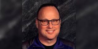 We're teared out': School district mourns the loss of principal killed in  crash after basketball game