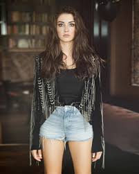 Burcu özberk (born 12 december 1989) is a turkish actress and model. Burcu Ozberk