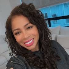 Doris Millan (@dorismi33)