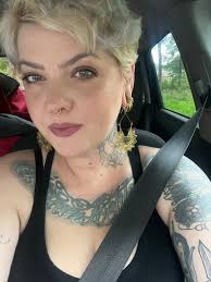 Kelley Gregory (@kgreg843)