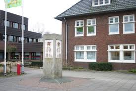 Hieronder staat een compleet overzicht van de 6 mode bedrijven in oosterwolde (friesland), friesland. Verzetsmonument Oosterwolde Oosterwolde Tracesofwar Nl