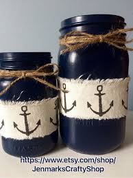 Set 2 Tarros De Mason Pintado Adornados Con Guita De Anclaje De La Cinta Y El Yute El Sistema Incluye 1 Cer Mason Jars Mason Jar Crafts Diy Painted Mason Jars
