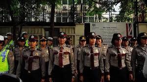 Misalnya di provinsi sulawesi selatan terdapat 3 ekor elang paria (milvus migrans) juga dilepasliarkan oleh balai besar konservasi sumber daya alam (bbksda) sulawesi selatan di kawasan suaka margasatwa (sm) ko'mara, kabupaten gowa. Polri Tegaskan Tak Ada Syarat Perawan Untuk Jadi Polwan News Liputan6 Com
