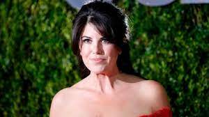 Monica samille lewinsky (born july 23, 1973) is an american activist, television personality, fashion designer, and former white house intern. Monica Lewinsky Sturmt Nach Frage Zu Bill Clinton Von Der Buhne Stern De