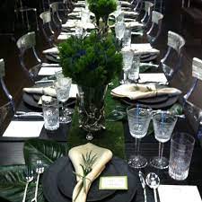 You can find wood slices at any craft store—just aim for one larger than your dinner plates (a standard charger is 11 to 14 inches). Table Setting At Michael Aram Dinner Party Michaelaram Myperfectdinnerparty Dinner Party Table Dinner Table Setting Dinner Party Table Settings