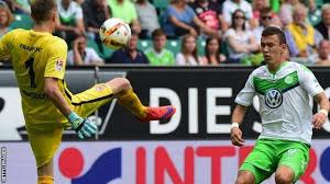 Der kroate hat sich die linke schulter gebrochen und muss operiert werden. Ivan Perisic Inter Milan Sign Striker From Wolfsburg Bbc Sport