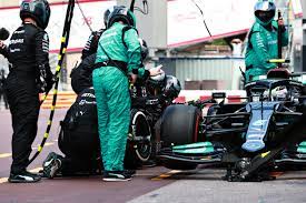 Mercedes still can't get that broken wheel nut off bottas' f1 car. That Broken Wheel Nut Is Still Stuck On Valtteri Bottas S F1 Car