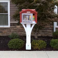 Simplay3 Sharing Library Box Burnt Red White Mailbox Post 417050 01 The Home Depot White Mailbox Craftsman Mailboxes Mounted Mailbox