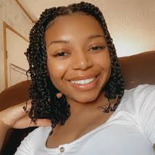 Happy birthday today to sister Demetria Murray Gallishaw￼