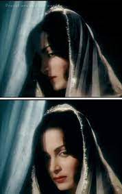 Waheeda rehman... Chaudhvin ka chand | Beautiful bollywood actress, Vintage bollywood, Bollywood pictures