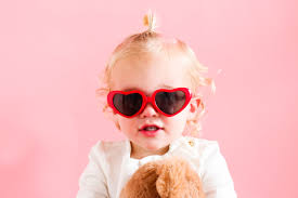 made the quick decision to open up some V Day minis! If you're looking to  add a little bit of cuteness to your Valentine's Day this year, send me a  message! I