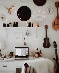 31 Super Useful Diy Desk Decor Ideas To Follow Homesthetics Inspiring Ideas For Your Home Aesthetic Room Decor Interior Home Decor