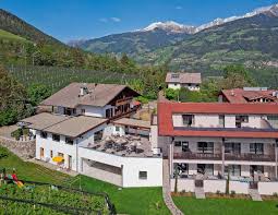 Davon ist erika nestl überzeugt. Pension Pichler Dorf Tirol Zum Angebot Gastebewertungen