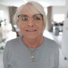 Tommy and Estelle are in love 💕