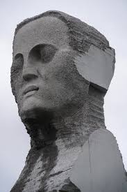 Status på sten 11. Arbejder ihærdigt på venstre side. Foto: Bibi Kadziola