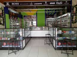 Ada beberapa kelebihan yang bisa didapatkan dengan menggunakan rumah jenis ini salah satunya adalah mudah untuk membersihkan dan mendesainnya. Desain Toko Parfum Budget Murah Hasil Mewah Distributor Bibit Parfum Murah Berkualitas Grosir Supplier Agen Pabrik Parfum Refill Isi Ulang