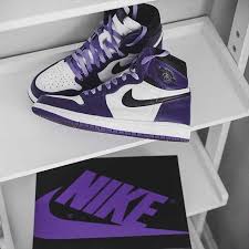 Nike Air Jordan 1 Retro High Og Court Purple 2 0 555088 500 In 2020 Jordan Shoes Girls Sneakers Fashion Shoes Sneakers Jordans