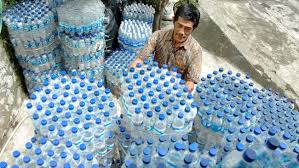 Akan buka pukul 09.00 besok. Cara Kreatif Memanfaatkan Sampah Botol Plastik