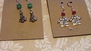 If you want to print your earring cards yourself try avery printable postcards. Create Simple Earring Display Cards Diy Crafts Guidecentral Youtube