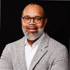 Danielle Conley's Instagram, Twitter & Facebook