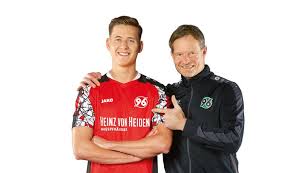 Submitted 1 month ago by ken_fkrupniković. Hannover 96 Unveil One Off Shirt 1992 German Cup Triumph