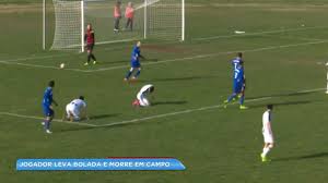 O jogador do san jorge de villa elisa, micael favre, morreu este domingo em pleno relvado depois de um lance muito confuso. Jogador Morre Durante Jogo De Futebol Na Croacia Minas Gerais R7 Balanco Geral Mg