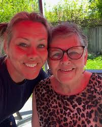 Mindy Schneider (@luckycapergirl14) • Instagram photos and videos