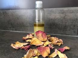 Diy Demaquillant Biphase A La Rose Et Huile D Olive Chezvous Re Shopping Et Courses En Ligne Livres A Domicile Ou Au Bureau 7j 7 A La Reunion