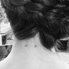 Neck Piercing Not Necessarily A Dermal But A Horizontal Bar Piercing Very Cute And Something Different Than Th Neck Piercing Cute Piercings Body Piercings