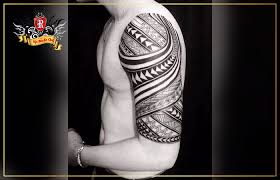 These tattoos are gaining importance because of simple design and use of free space. Hinh XÄƒm Maori Ä'á»™c Ä'ao Va Y NghÄ©a Rio Studio