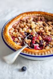 Tarte Crumble Framboises Et Myrtilles Chefnini En 2020 Crumble Framboises Crumble Tarte Crumble