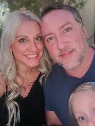 Melanie Fielding's Instagram, Twitter & Facebook