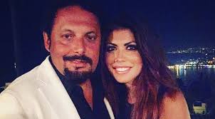 E' francesco pozzerese il prossimo tronista? Enrico Brignano Papa Flora Canto Incinta Annuncia La Gravidanza Foto Ultime Notizie Flash