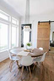 Best 75 Simple And Minimalist Dining Table Decor Ideas Http Goodsgn Com Kitchen 75 Simple And Minima Apartment Dining Round Dining Room Apartment Dining Room