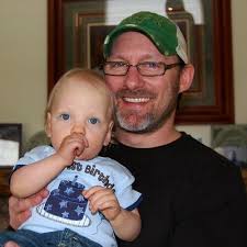 Darren Lutz's Instagram, Twitter & Facebook