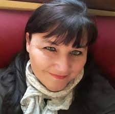 Angela Lucutar bijoux, uova dipinte e scolpite