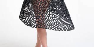 This Dress Is Made From 3 D Printed Plastic But Flows Like Fabric 3d Printing Fashion 3d Printed Dress Fashion