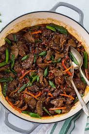 Also mongolian beef is typically crispy fried strips of beef. Mongolian Beef Easy 30 Minute Recipe Natashaskitchen Com