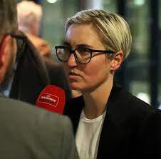 Sie hatten die linke seit 2012 geführt und wollten eigentlich. Susanne Hennig Wellsow Wikipedia