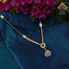 It's medium in length therefore, is suitable for everyday wear and for office. 51 Stylish Mangalsutra Designs For The New Age Brides