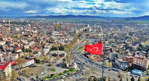 The city lies on a plain at the foot of the taurus mountains and has a population of 400,100 as of 2010. Kahramanmaras Fotograflari Reviews Facebook