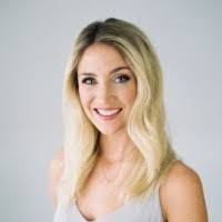 Molly Lavin's Instagram, Twitter & Facebook