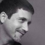 Elisha Abbott's Instagram, Twitter & Facebook