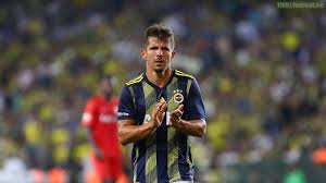 İstanbul), türk futbol insanı ve orta saha mevkisinde oynamış olan eski millî futbolcudur. Emre Belozoglu Turns 39 Today He Still Plays Full Matches In Fenerbahce And He Is The Captain Of The National Team Troll Football