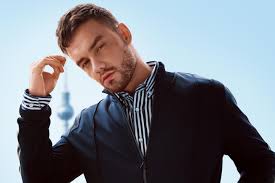 Who is he dating right now? Liam Payne Es Ist Beangstigend Alleine Auf Der Buhne Zu Stehen Gala De